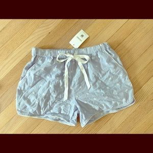 Stay home lounge dolphin shorts oysho